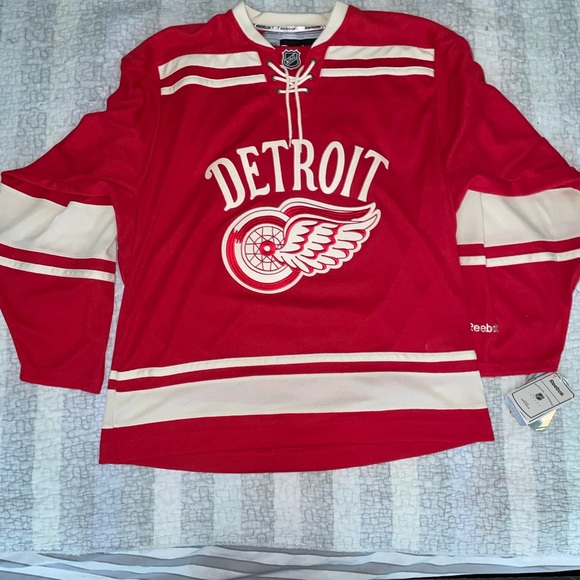 NHL Other - Detroit Red wings New age official NHL Jersey size Medium over sized